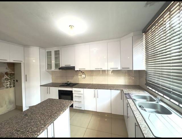 3 BEDROOM PROPERTY TO RENT IN WINDERMERE